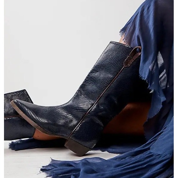 Free People Shoes - We the Free People Leather Cowboy Boots Oceano Blue Snake Embossed EU 41 10 NEW